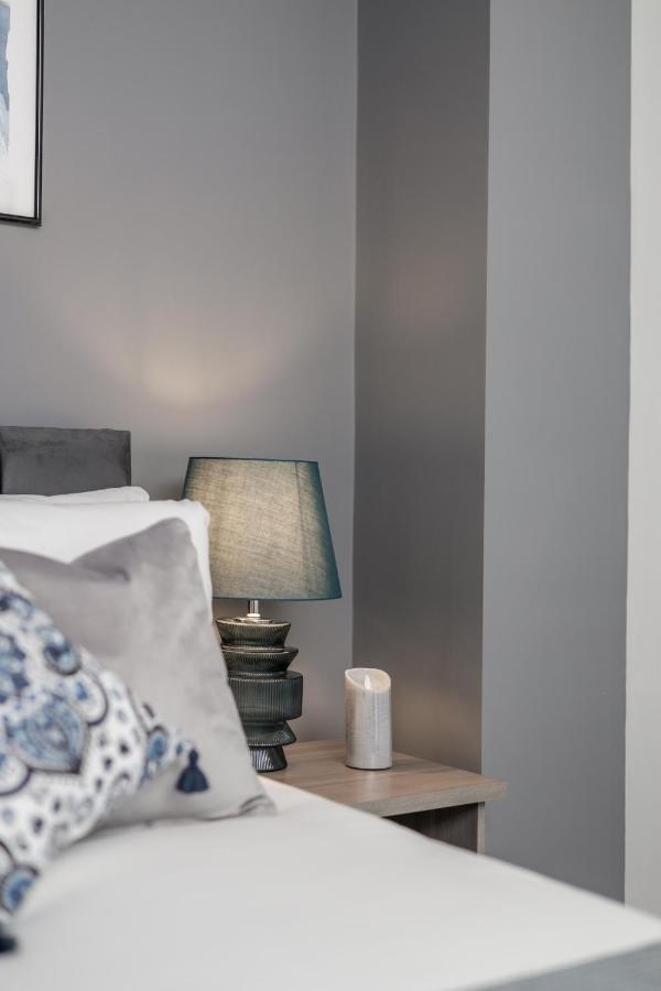 Cosy 4-Bedroom Apartment Next To Borough London Exterior photo